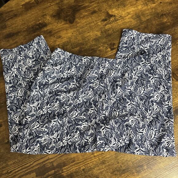 Weekends By Chicos Big Leaves Billie Crop Pants Women's 0.5 - Picture 5 of 5